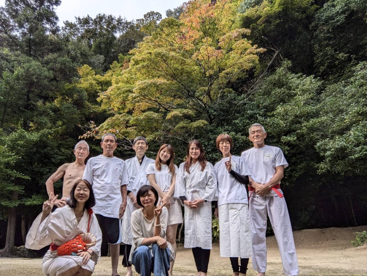 第423座10/16（日）冬が来るよと誘う滝